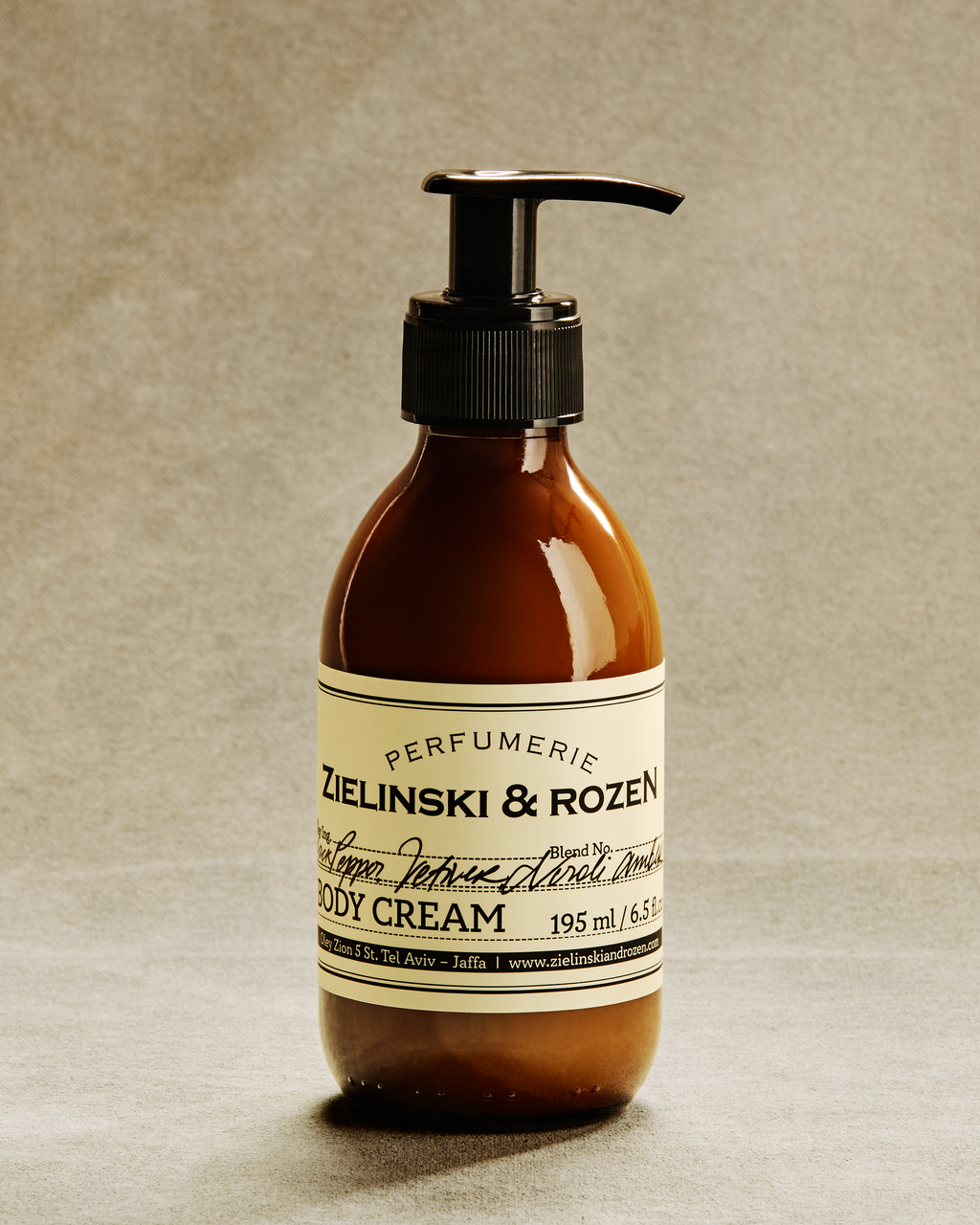 Black Pepper, Vetiver, Neroli, Amber