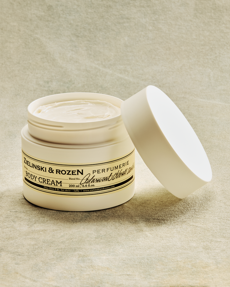 Cedarwood, Neroli, Amber