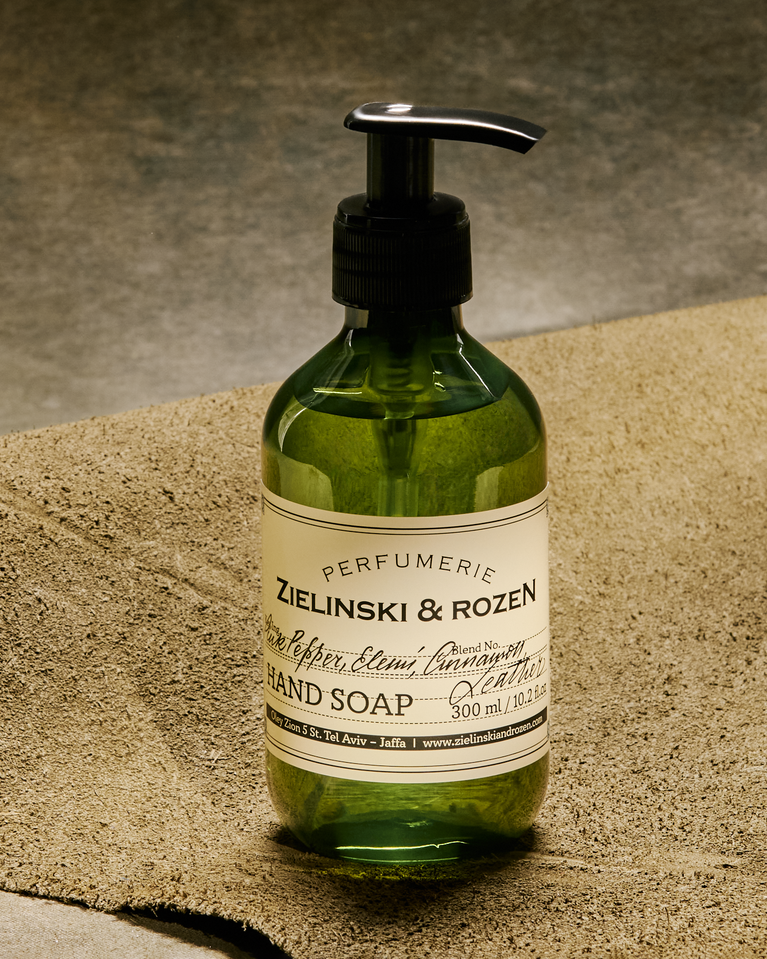 Pink Pepper, Elemi, Cinnamon & Leather liquid hand soap