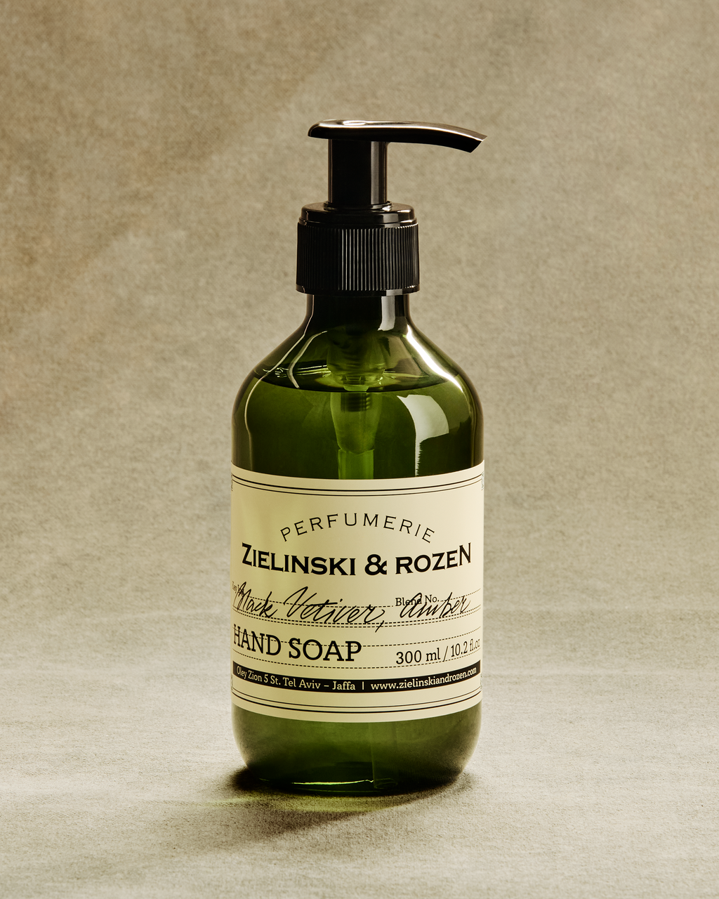 Black Vetiver, Amber