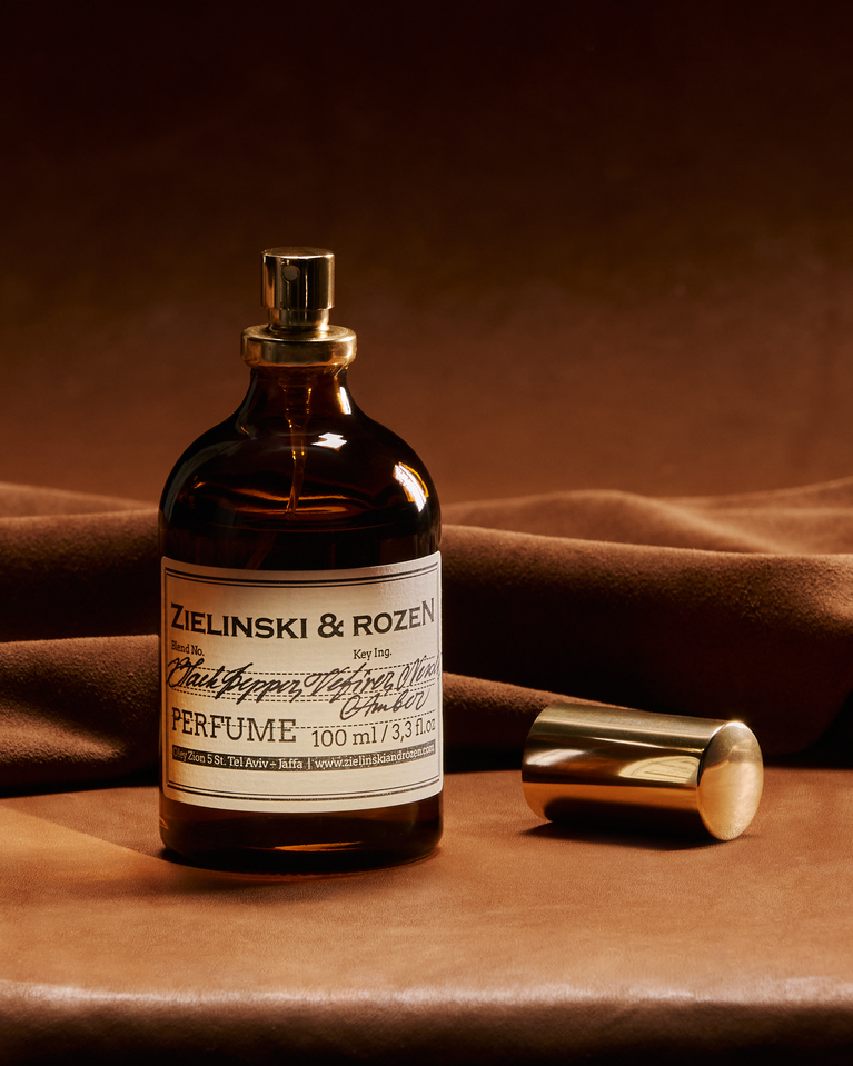 Black Pepper, Vetiver, Neroli, Amber