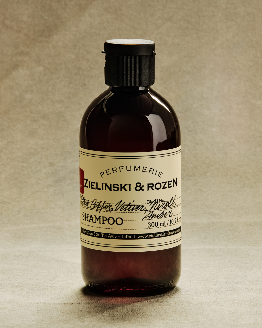 Black pepper, Vetiver, Neroli, Amber